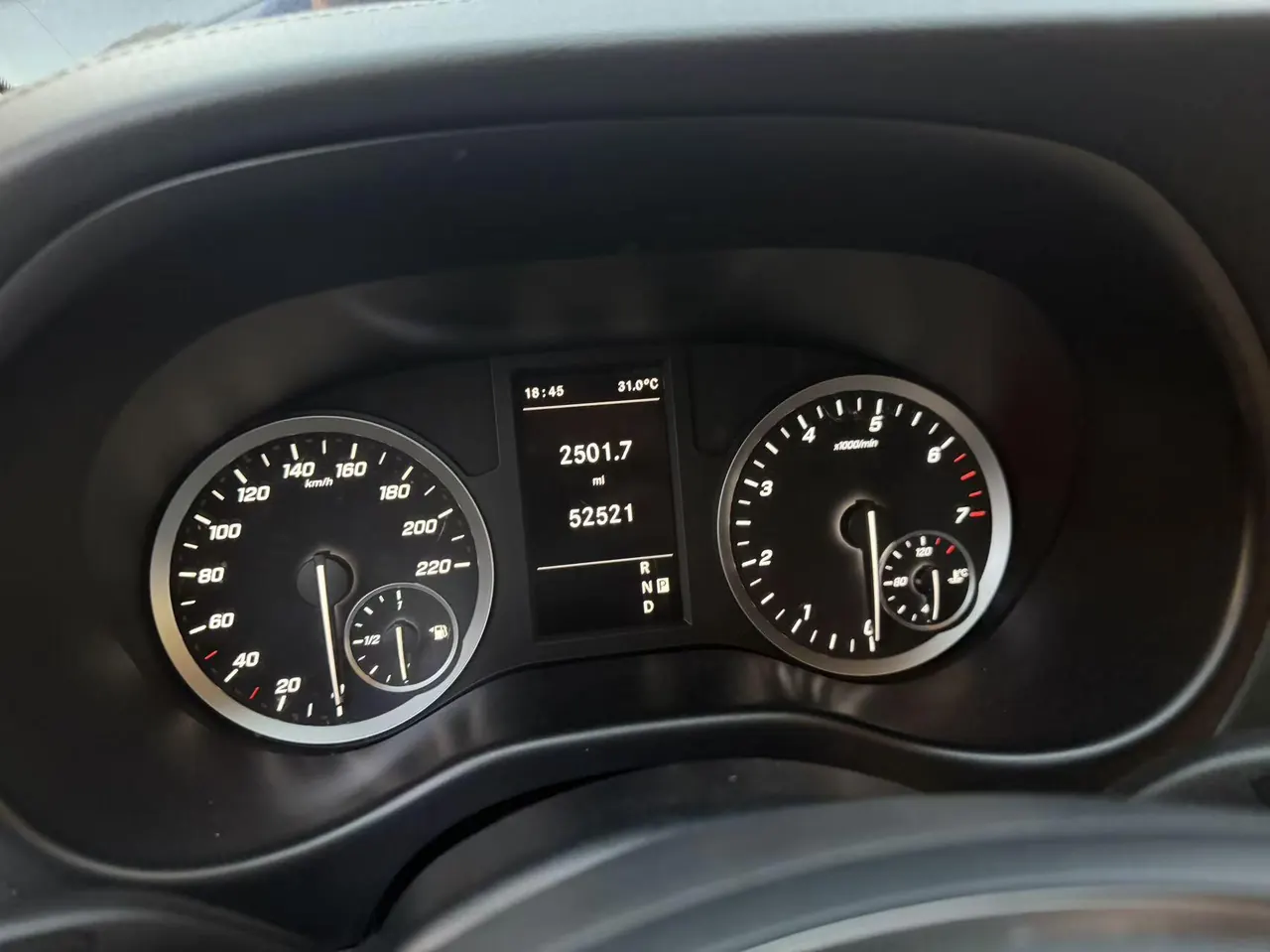 Mercedes Benz 2021 Vito 2.0T Elite Edition 7-seat Automatic Gear 5