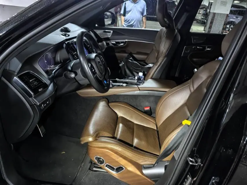 Volvo XC90 New Energy (Imported) 2021 XC90 PHEV 2.0T T8 Zhizun Deluxe Edition 7-seat Automatic Gear 14