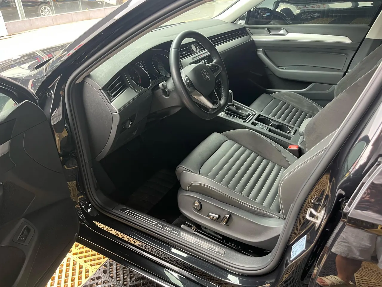 Volkswagen 2020 Magotan 1.4TSI 280TSI Comfortable Automatic 3