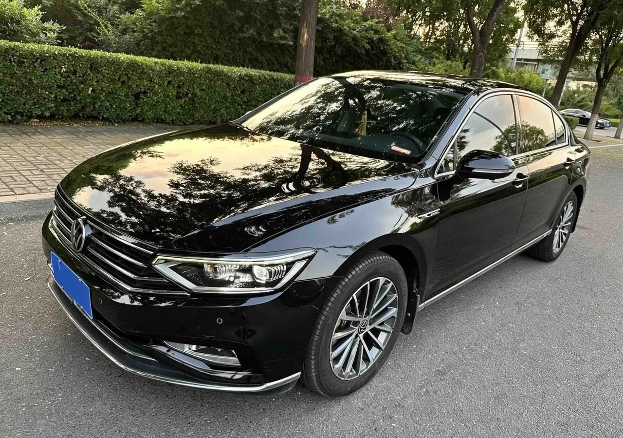 Open image lightbox: Volkswagen 2020 Magotan 2.0TSI 330TSI luxury automatic transmission