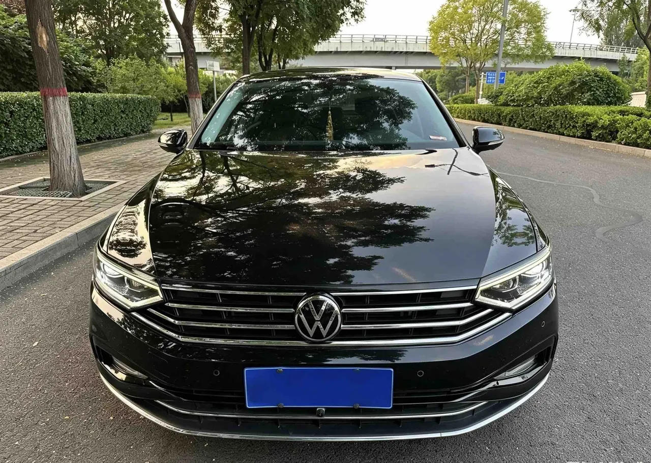 Volkswagen 2020 Magotan 2.0TSI 330TSI luxury automatic transmission 2