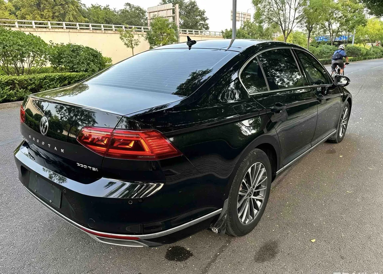 Volkswagen 2020 Magotan 2.0TSI 330TSI luxury automatic transmission 3