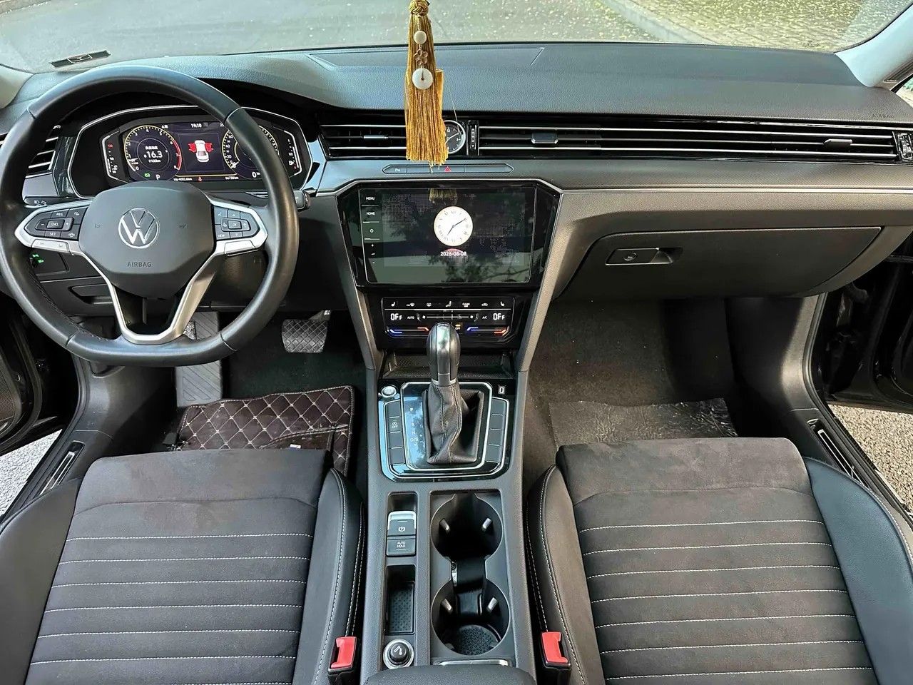 Volkswagen 2020 Magotan 2.0TSI 330TSI luxury automatic transmission 5