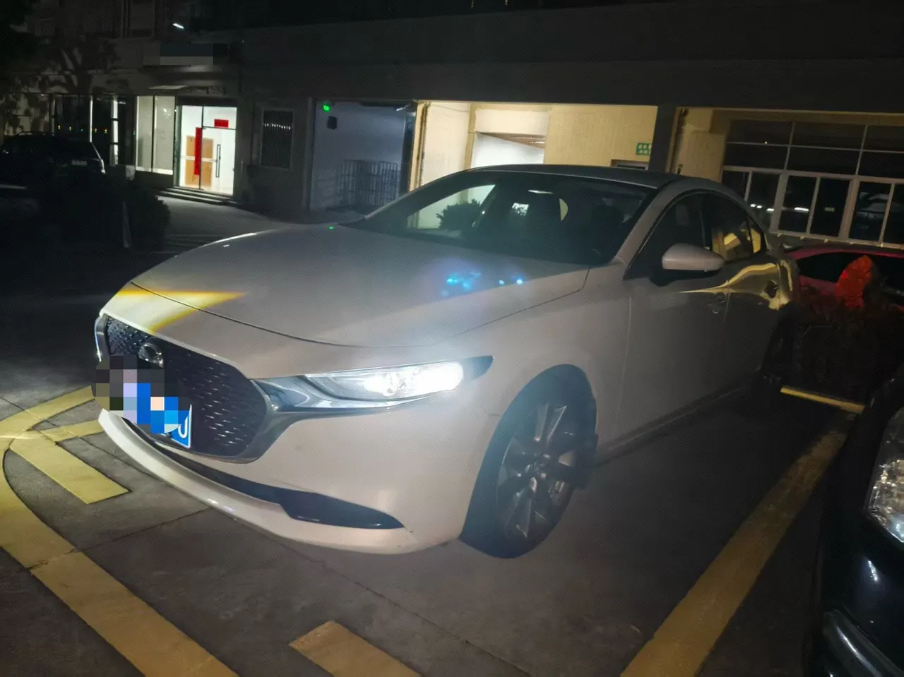 Open image lightbox: Mazda 3 Oncorsela 2020 Mazda 3 Oncorsela-sedan 2.0 elegant automatic gear