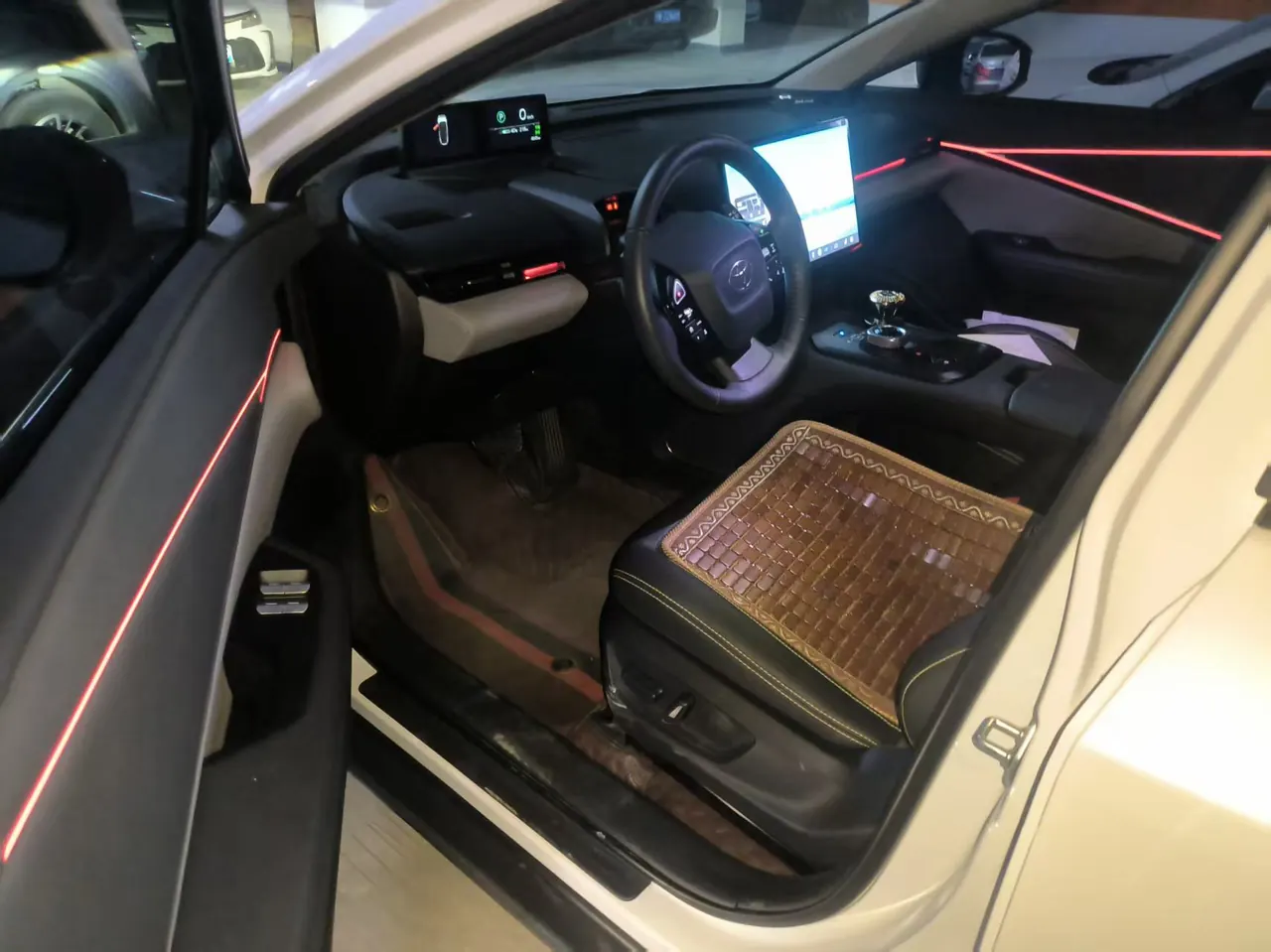 Toyota 2025 bZ 5 550 PRO Zhixing Edition Automatic Gear 4