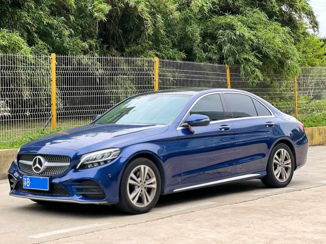 Open image lightbox: Mercedes Benz Class C 2021 C 200 L 1.5T Fashion Sports Edition Automatic Gear