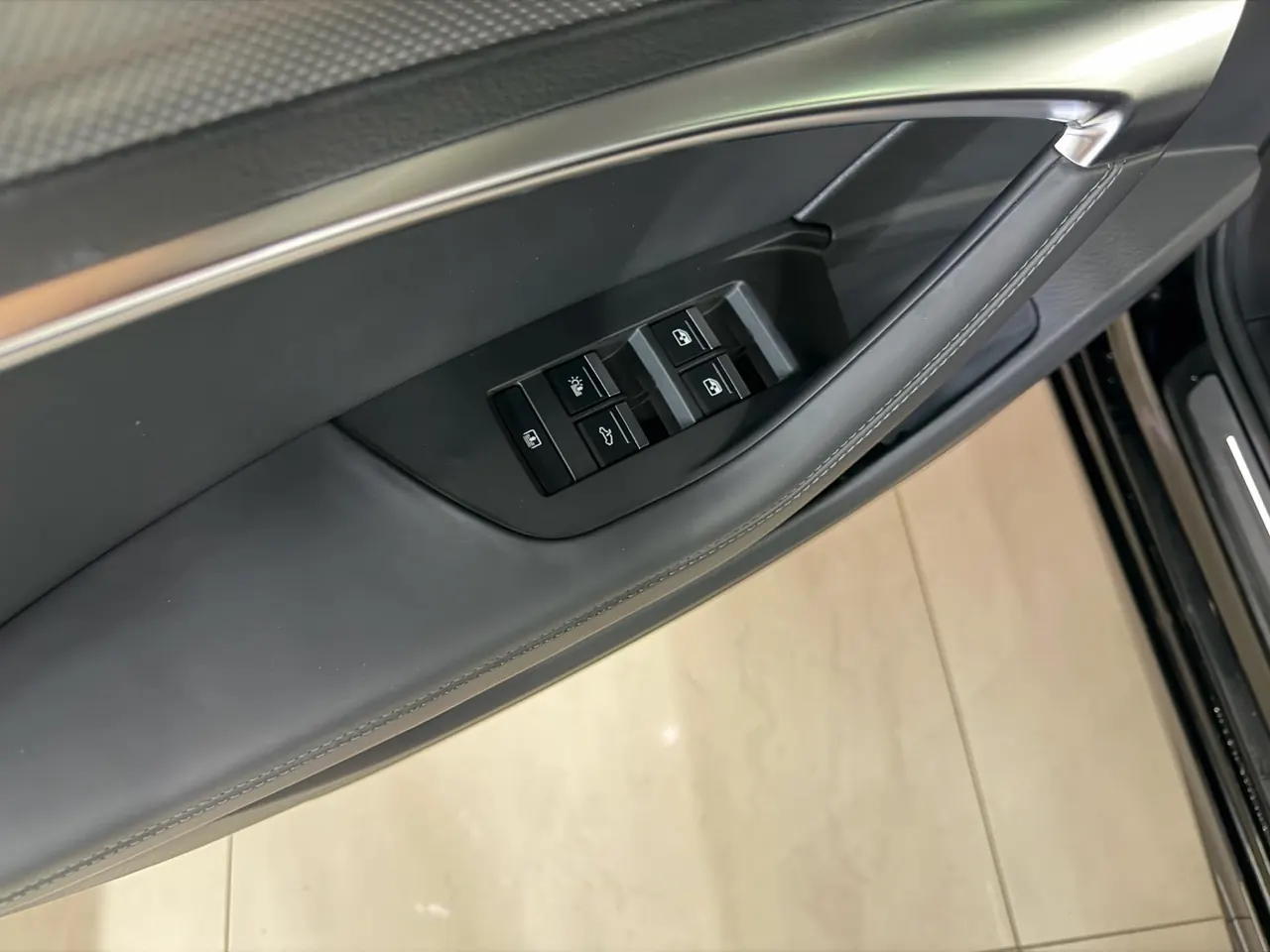 Audi 2021 A6L 2.0TFSI 45TFSI Quattro enjoy dynamic automatic transmission 6