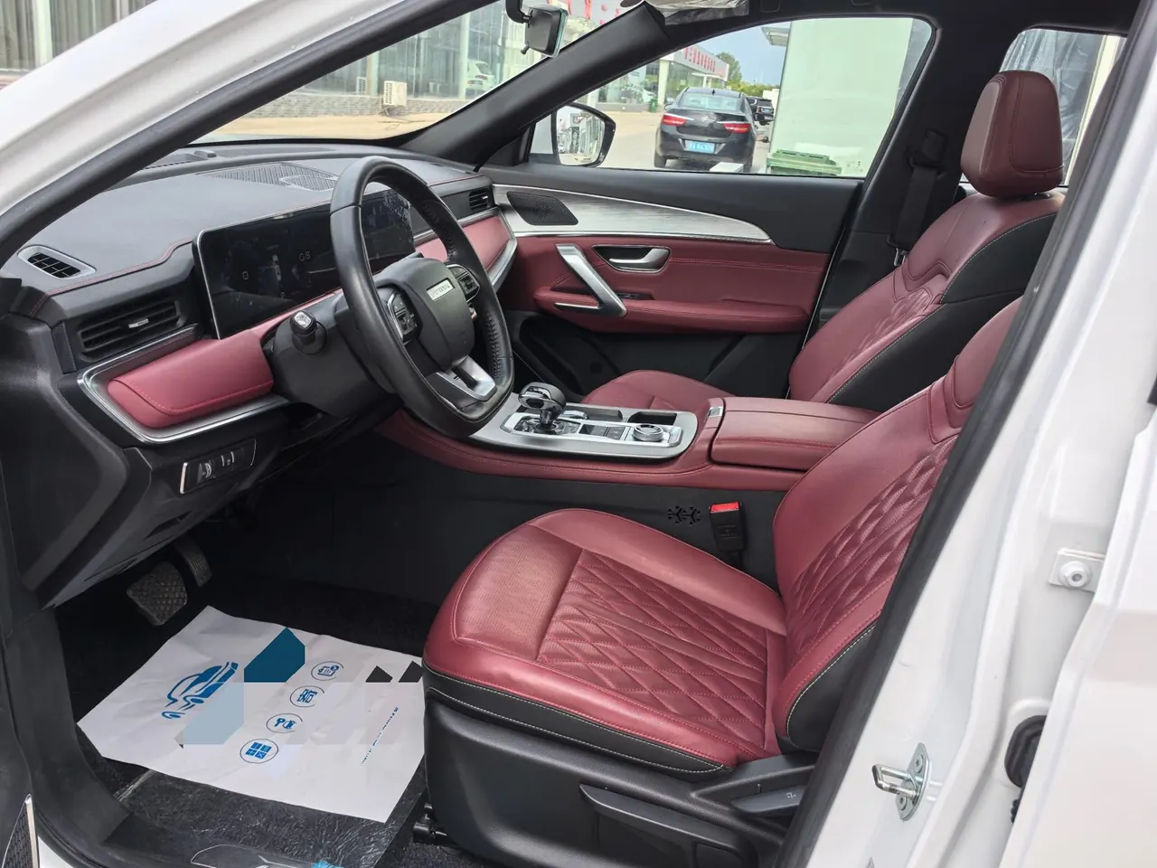 Jetour 2024 X70 PLUS 1.5T Champion Edition PRO7 Automatic Gear 2