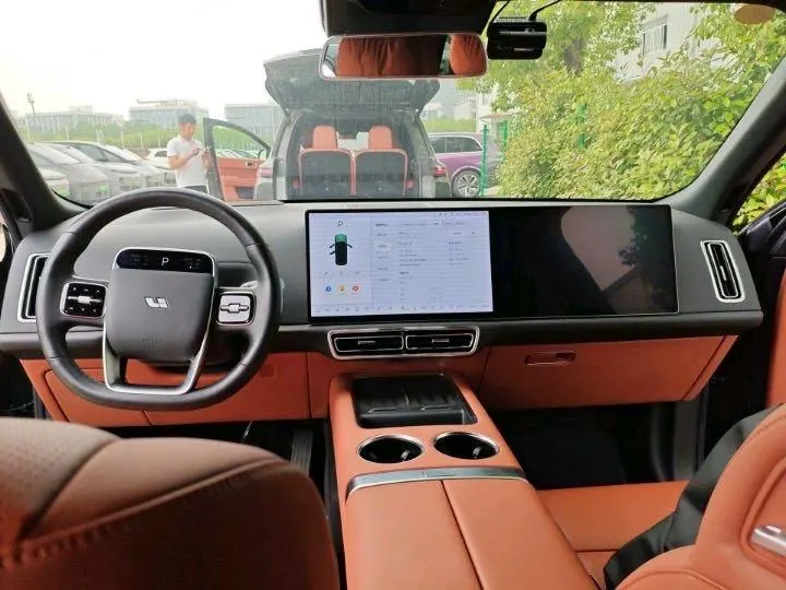 Li 2024 L9 Ultra automatic gear 4