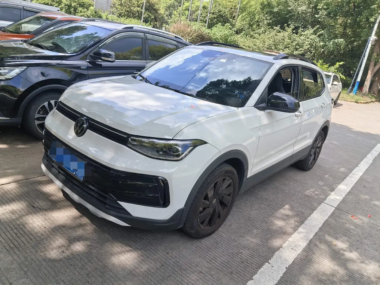 Open image lightbox: Volkswagen 2025 Tuyue Xinrui 1.5TSI 300TSI Sharp Edition Automatic Gear