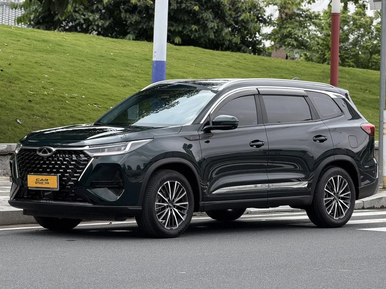 Open image lightbox: Chery 2025 Ruihu 8 PRO 1.6T 290T Two-Drive Deluxe Edition Automatic Gear