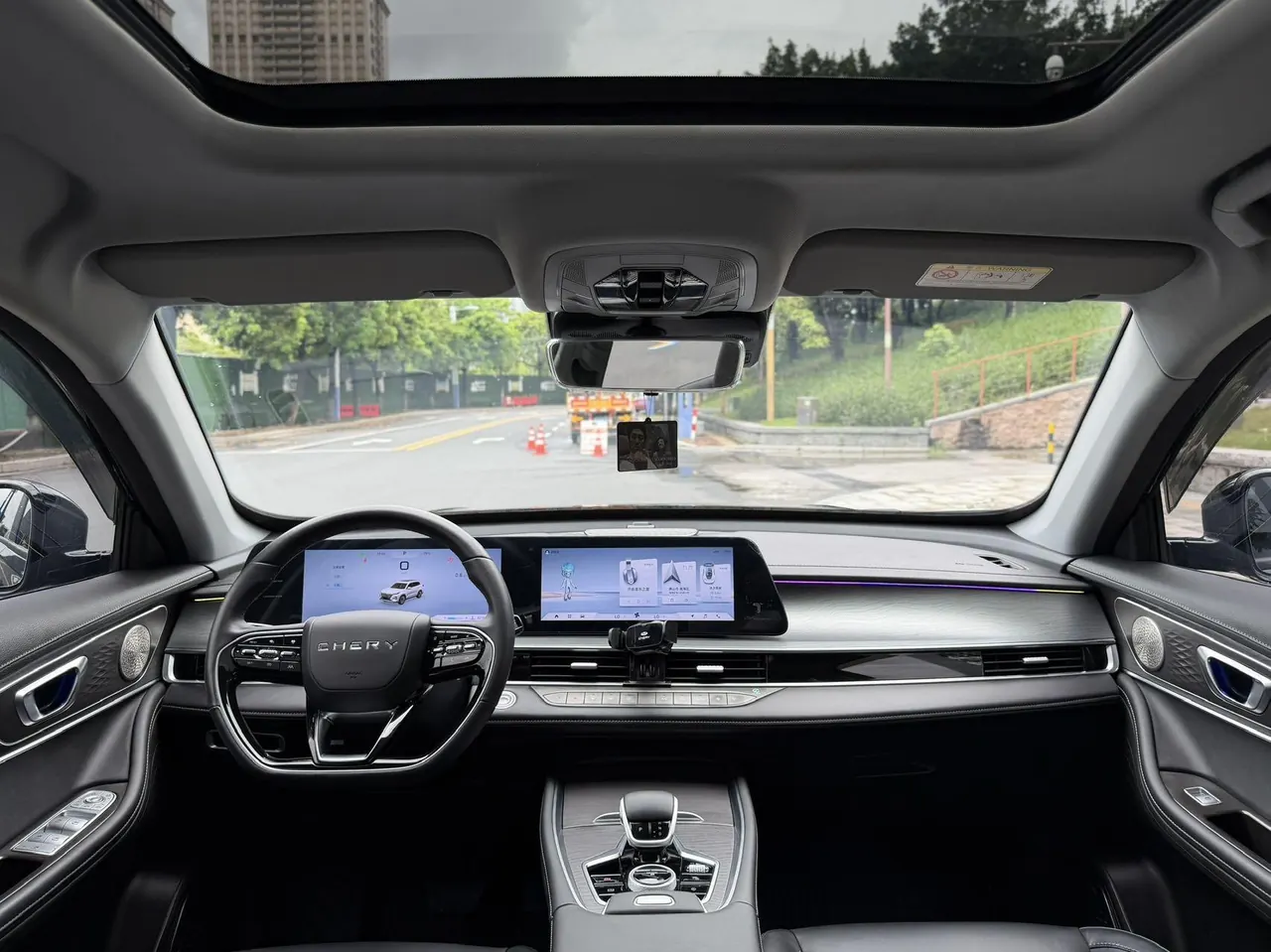 Chery 2025 Ruihu 8 PRO 1.6T 290T Two-Drive Deluxe Edition Automatic Gear 4