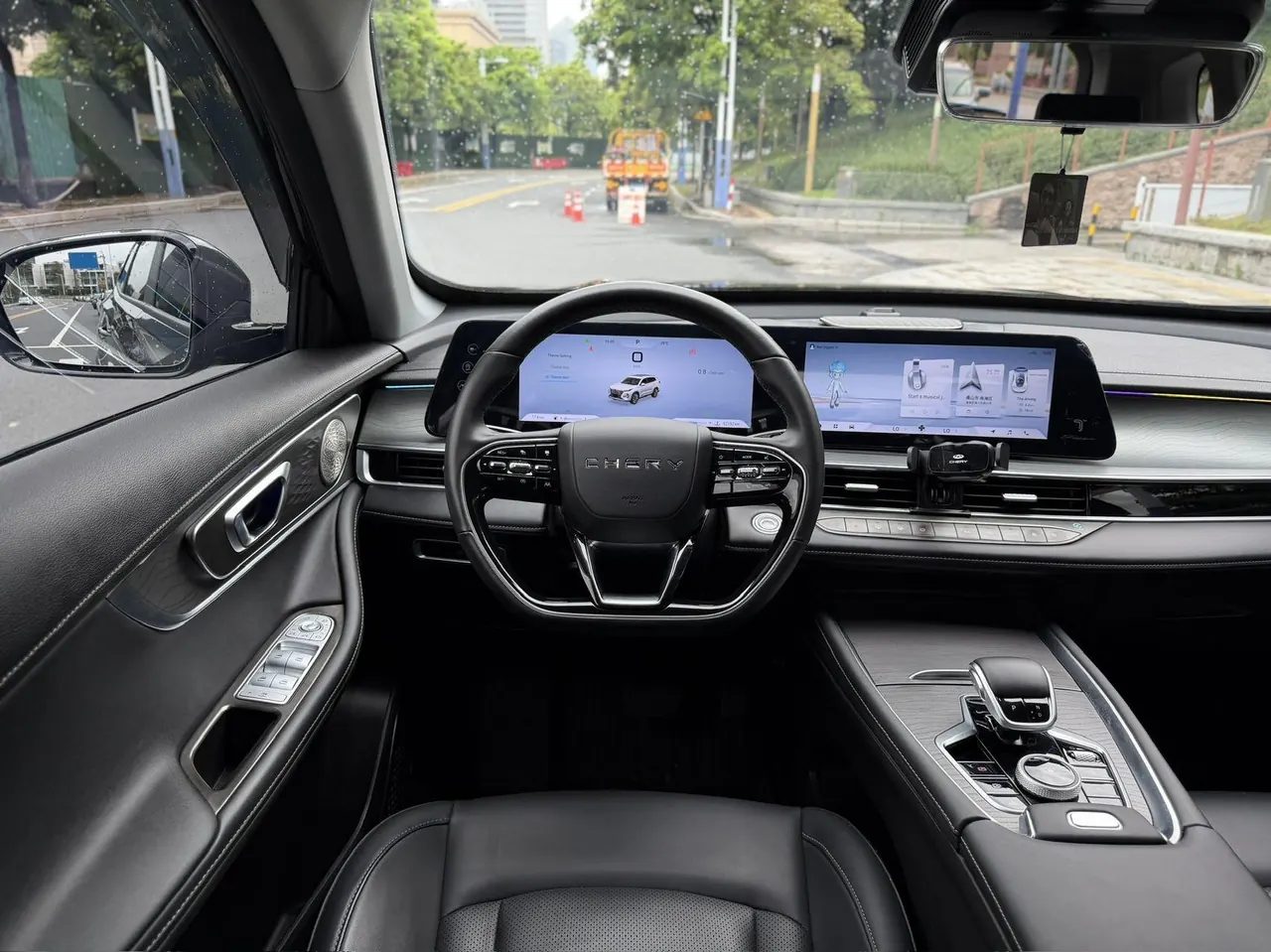Chery 2025 Ruihu 8 PRO 1.6T 290T Two-Drive Deluxe Edition Automatic Gear 7