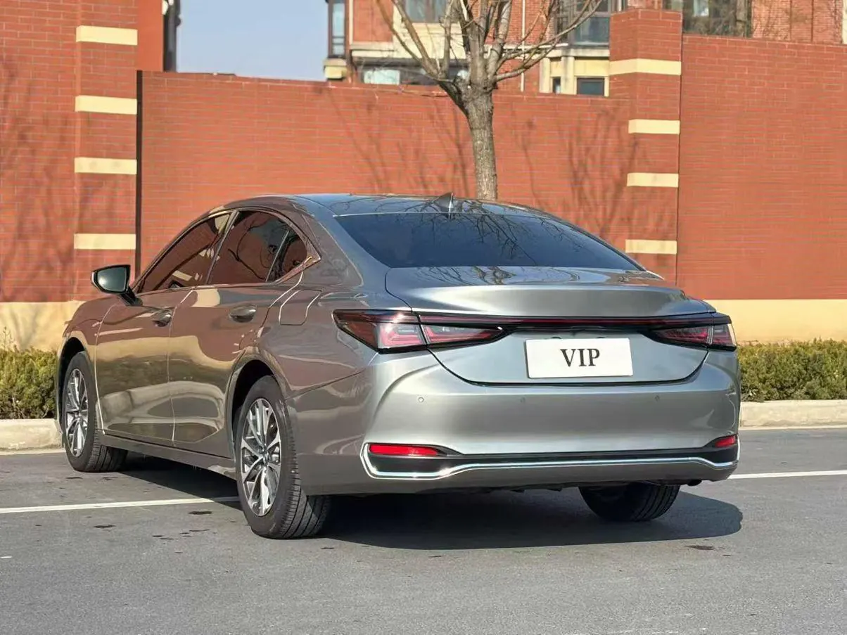 Lexus ES (Imported) 2025 ES200 2.0 Stepless Special Edition Automatic Gear 10