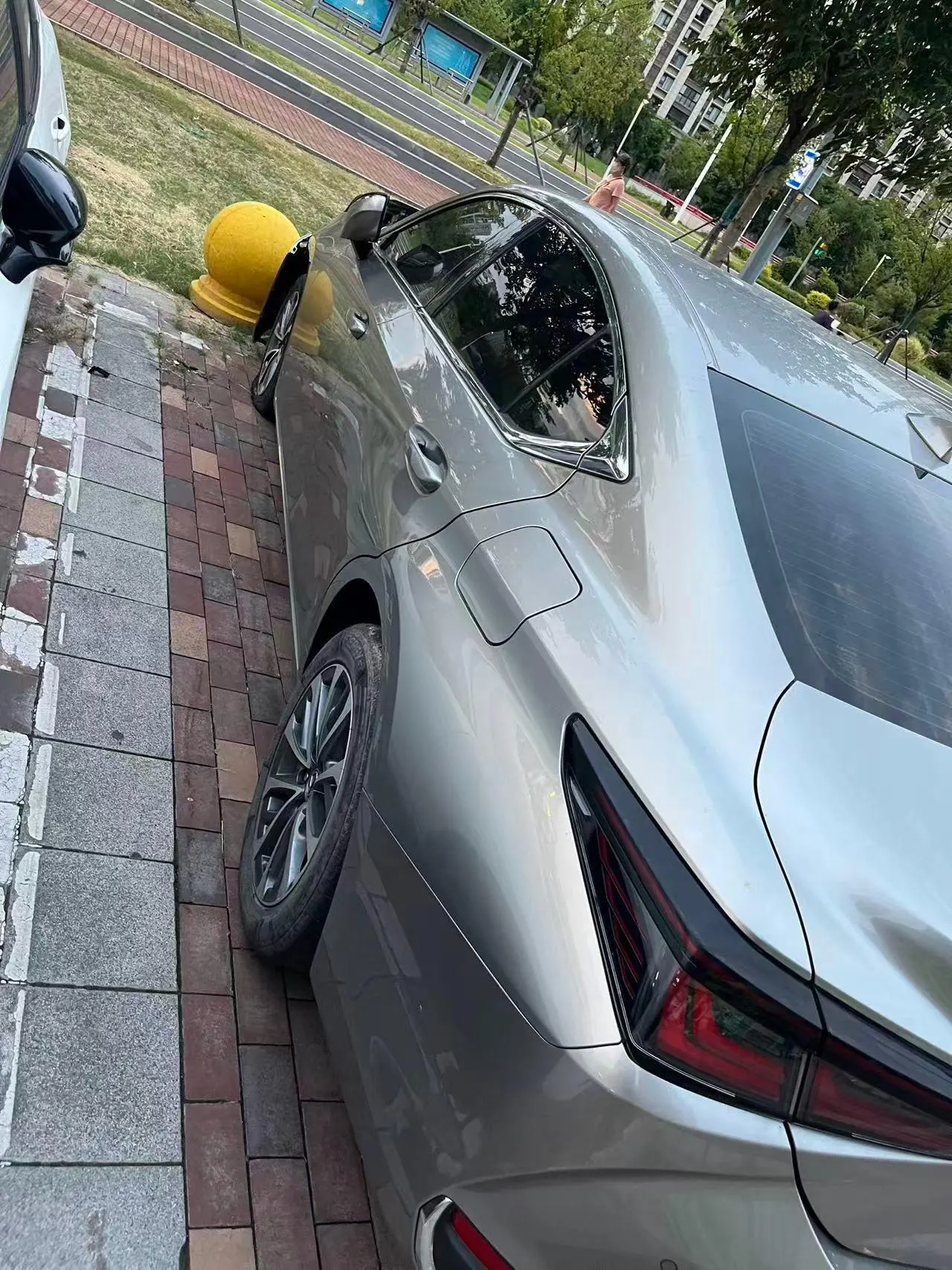 Lexus ES (Imported) 2025 ES200 2.0 Stepless Special Edition Automatic Gear 14