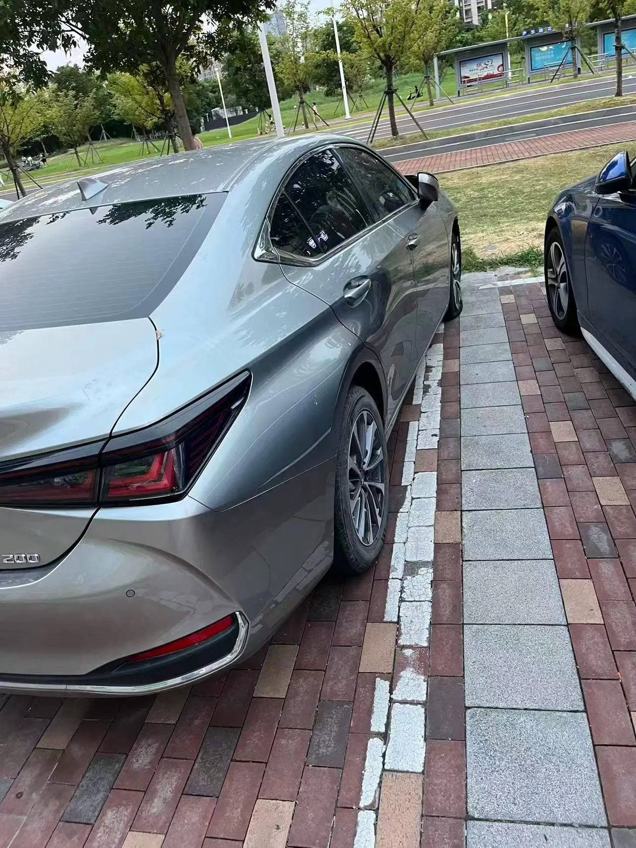 Lexus ES (Imported) 2025 ES200 2.0 Stepless Special Edition Automatic Gear 16