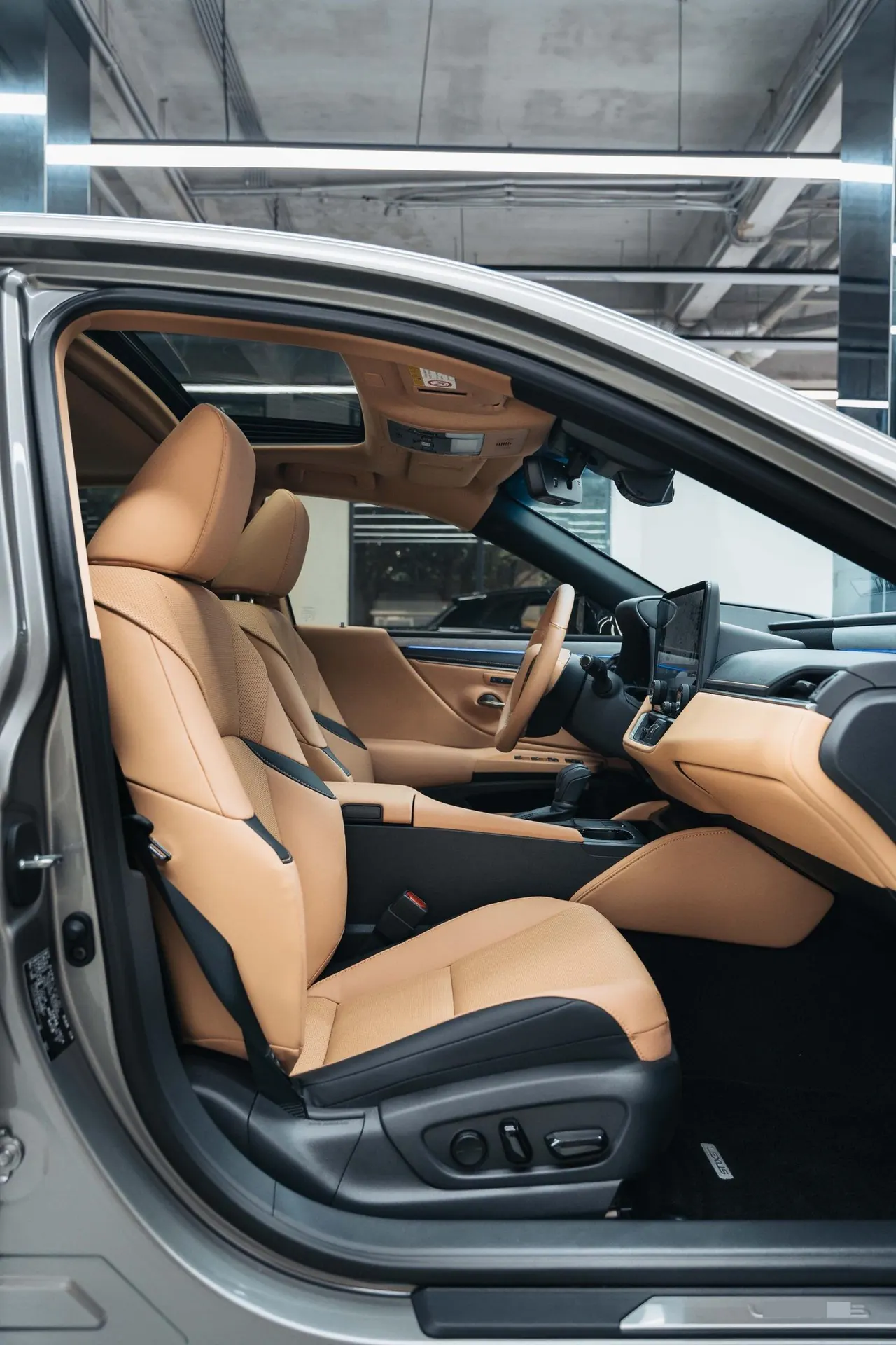 Lexus ES (Imported) 2025 ES200 2.0 Stepless Special Edition Automatic Gear 6