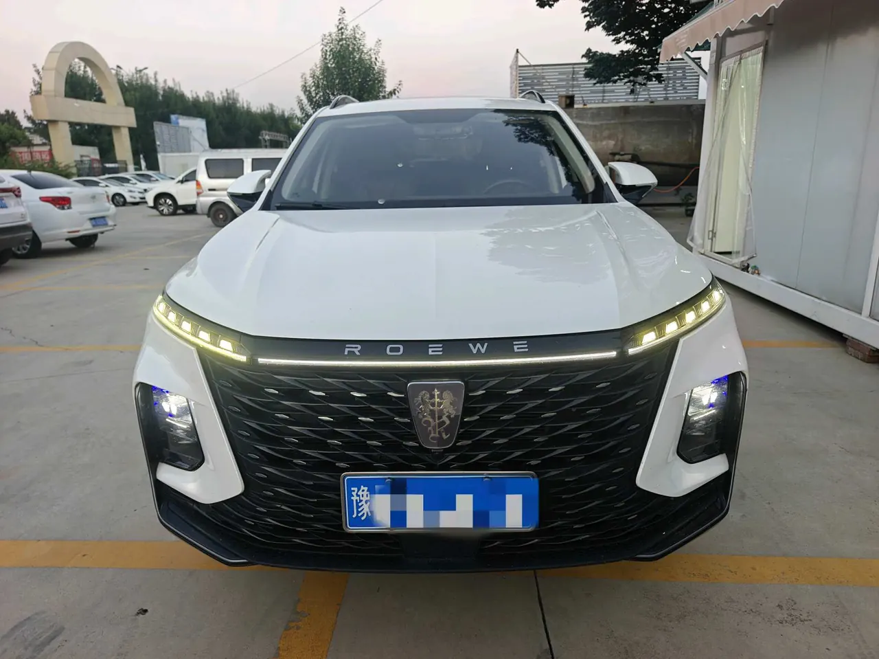Roewe 2022 RX5 MAX 1.5T has a distinguished version of automatic gear 2