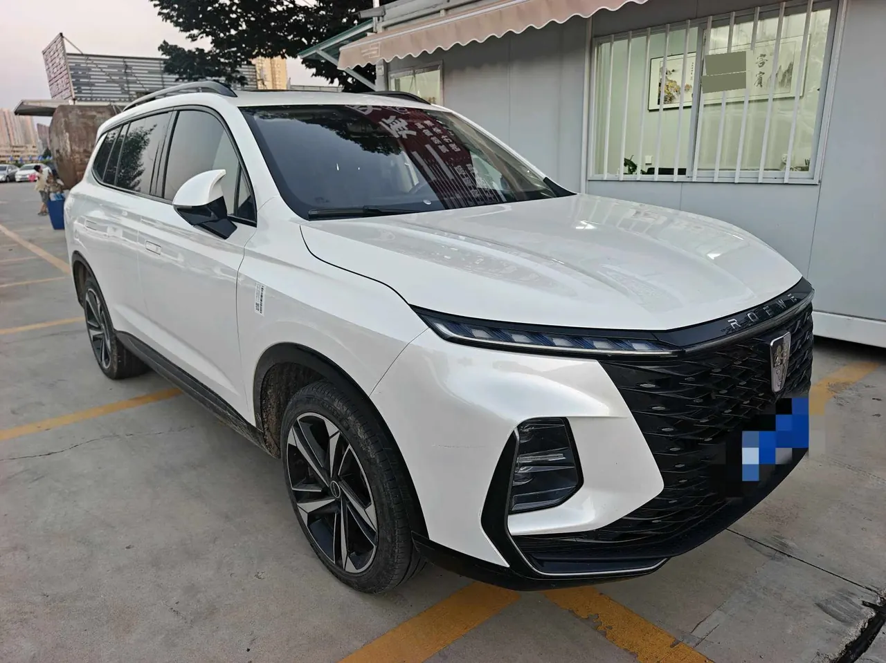 Roewe 2022 RX5 MAX 1.5T has a distinguished version of automatic gear 3