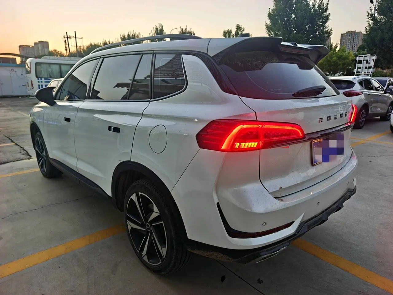 Roewe 2022 RX5 MAX 1.5T has a distinguished version of automatic gear 4