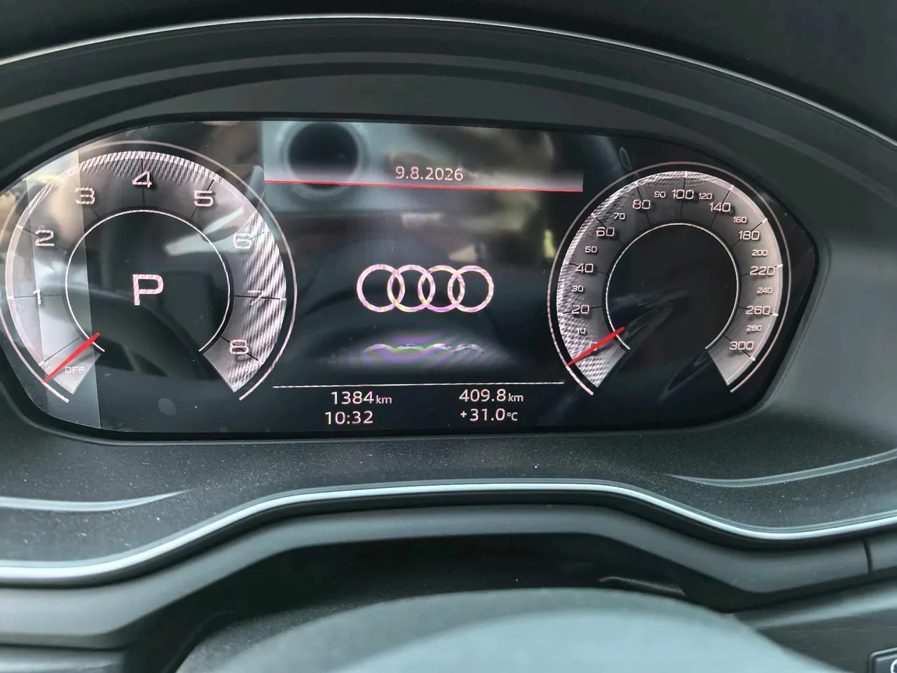 Audi 2025 A4L 2.0TFSI 40TFSI 2 million‑vehicle celebration edition, luxury sporty model, automatic transmission 6