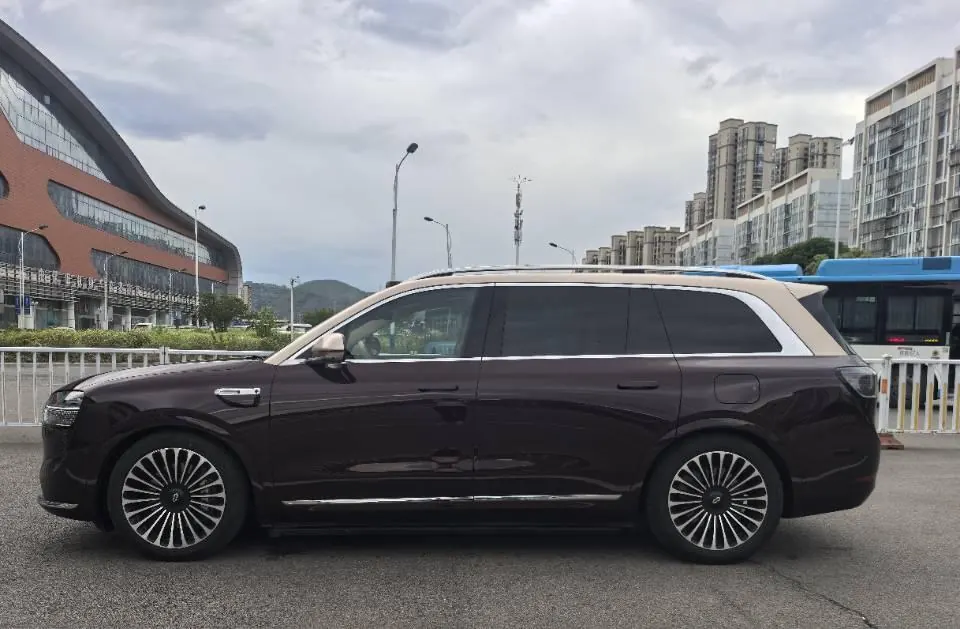 AITO 2025 AITO M9 extended range Ultra version 52kWh5 seat version automatic gear 3