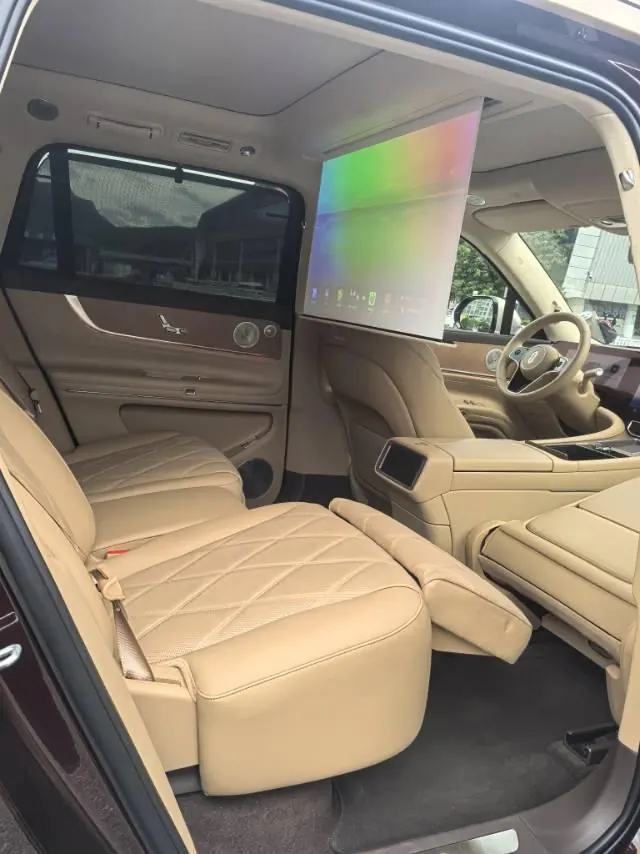 AITO 2025 AITO M9 extended range Ultra version 52kWh5 seat version automatic gear 8