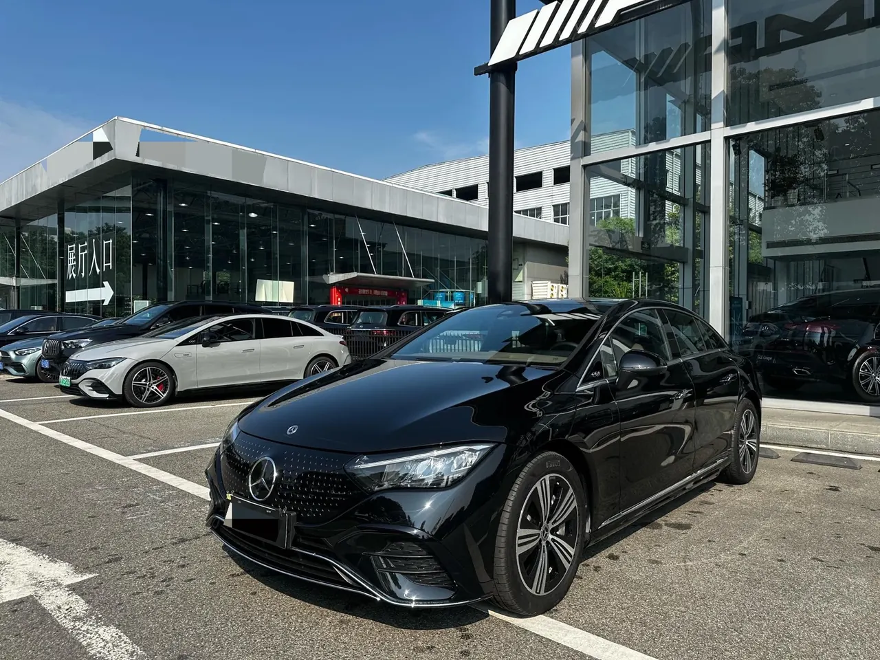 Mercedes Benz 2025 EQE 500 4MATIC EQE 500 4MATIC Deluxe Edition Automatic Gear 2