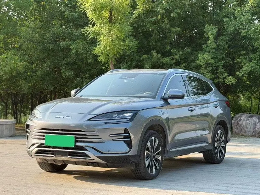 打开图片灯箱:BYD Song PLUS New Energy 2025 Song PLUS DM-i 1.5 Stepless 112KM Honorable Automatic Gear