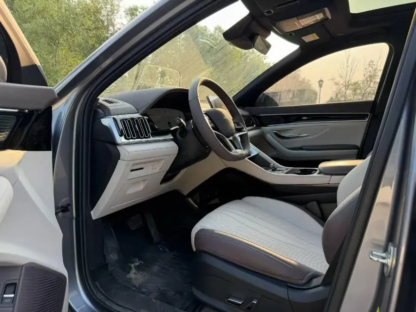 BYD Song PLUS New Energy 2025 Song PLUS DM-i 1.5 Stepless 112KM Honorable Automatic Gear 4