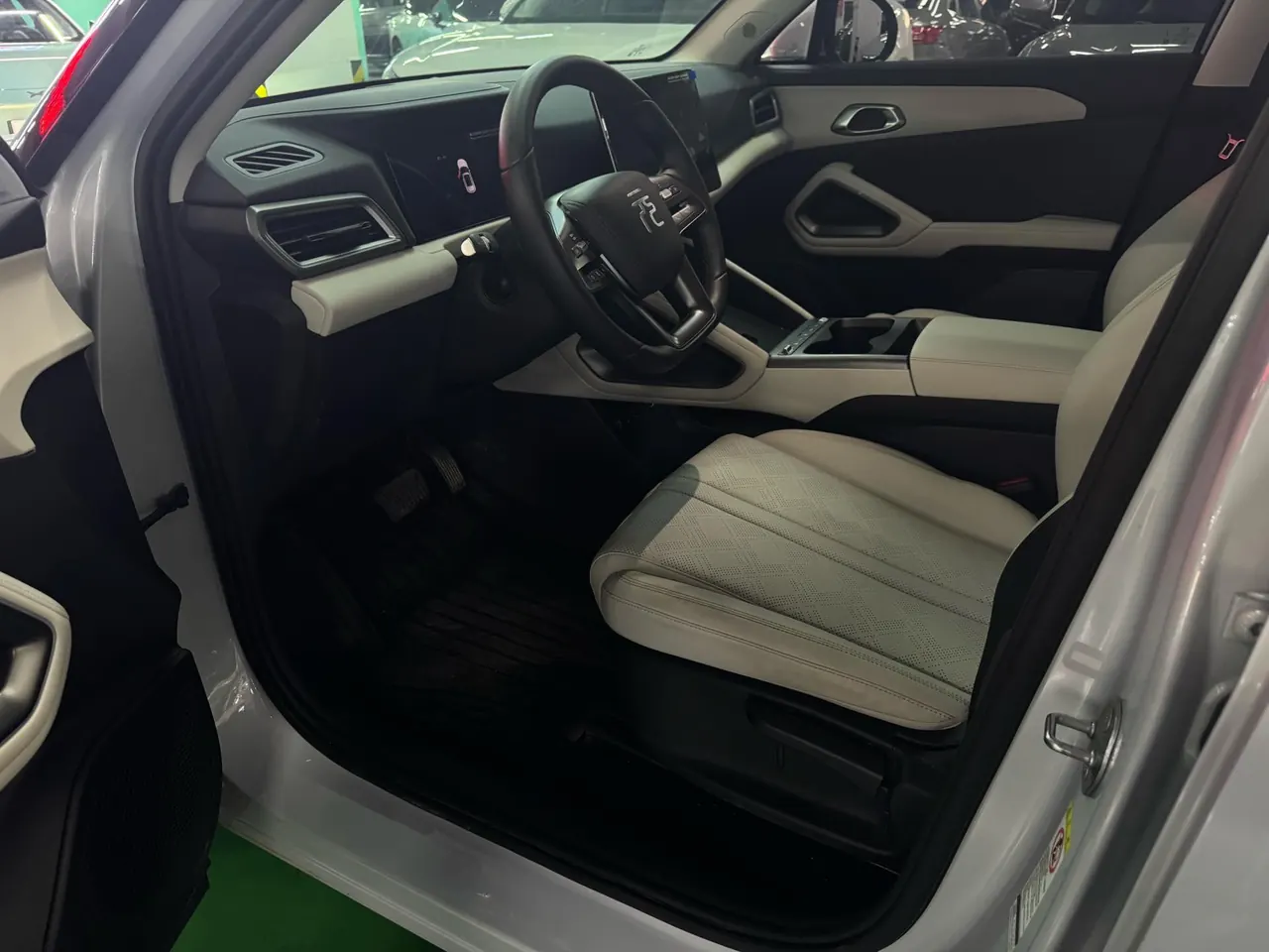 BYD 2025 Yuan UP Smart Driving 401KM Vital Automatic Gear 4