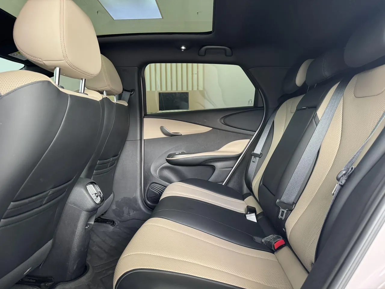 BYD 2025 Dolphin Smart Driving 410km Fashion Automatic Gear 4