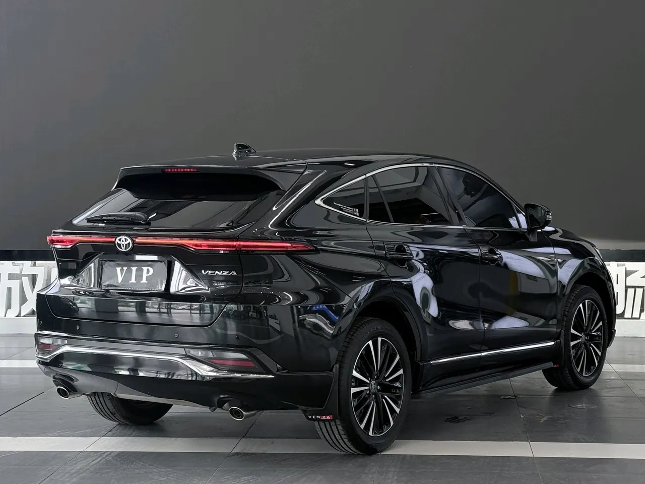 Toyota 2023 Weisa 2.0 Stepless Two-Drive Premium Edition Automatic Gear 3