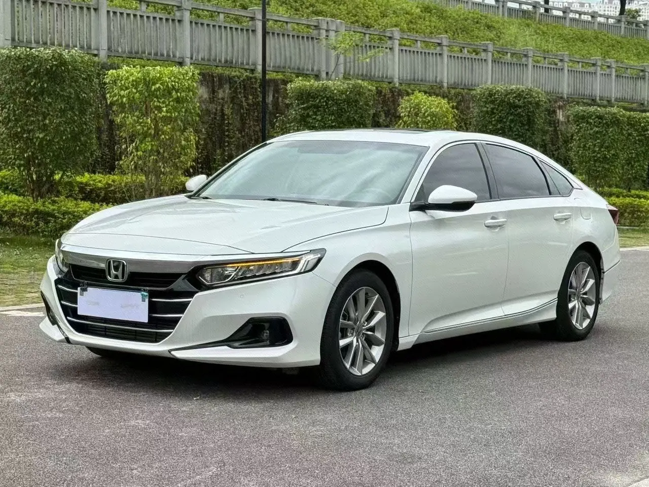 打开图片灯箱:Honda 2022 10th Generation Accord 1.5T Stepless 260TURBO Deluxe Automatic Gear