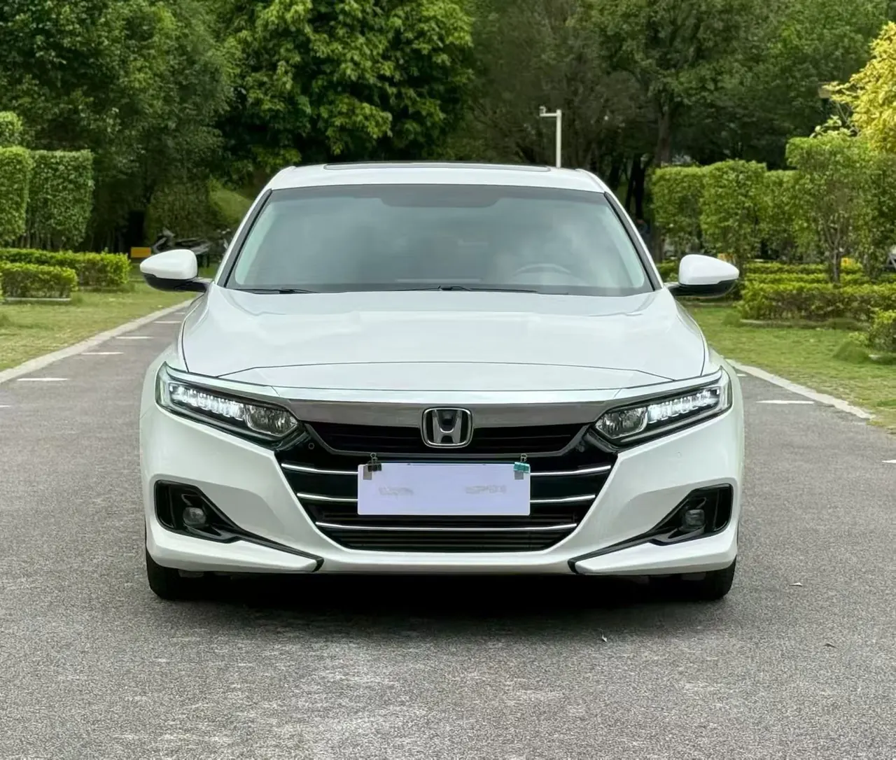 Honda 2022 10th Generation Accord 1.5T Stepless 260TURBO Deluxe Automatic Gear 2