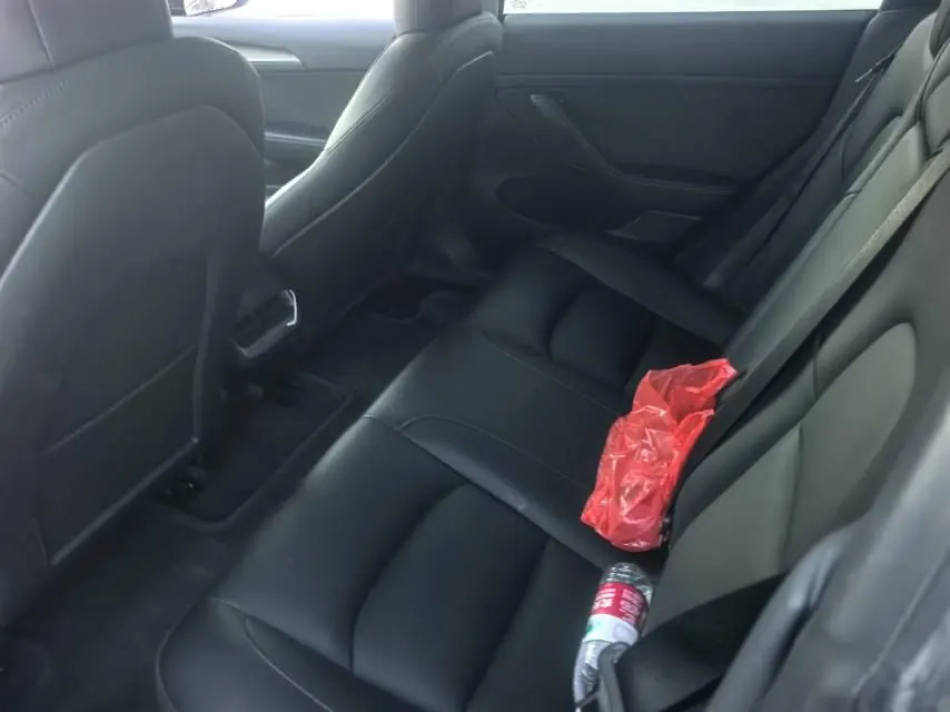 Tesla 2022 Model 3 rear-wheel drive version of automatic transmission 5