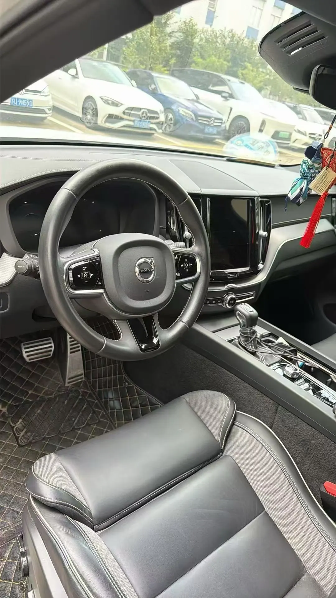 Volvo 2021 XC60 2.0T T5 4-wheel drive Zhiyuan Sports Edition Automatic Gear 3