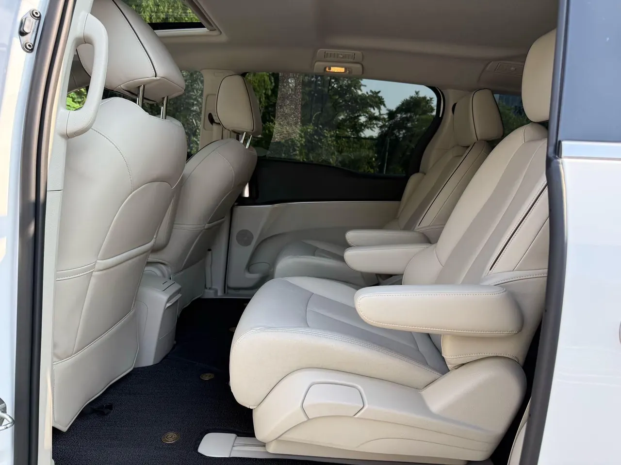 Buick 2021 GL8 Land Business Class 2.0T 652T Luxury Automatic Gear 7