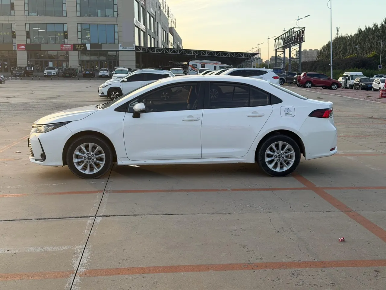 Toyota 2021 corolla 1.2T stepless elite PLUS version of automatic gear 2