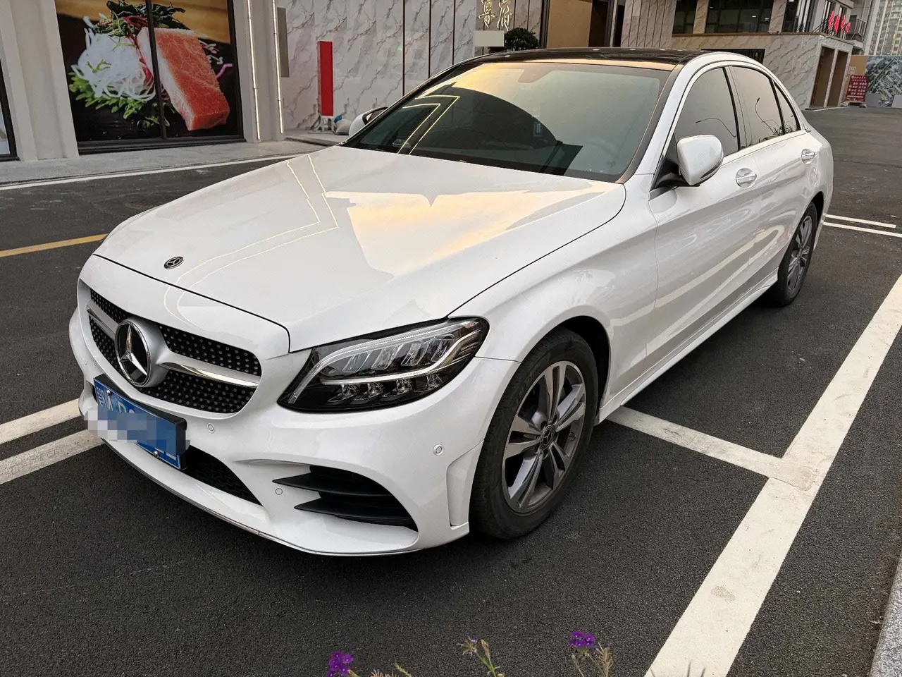 打开图片灯箱:Mercedes Benz Class C 2021 C 200 L 1.5T Fashion Sports Edition Automatic Gear