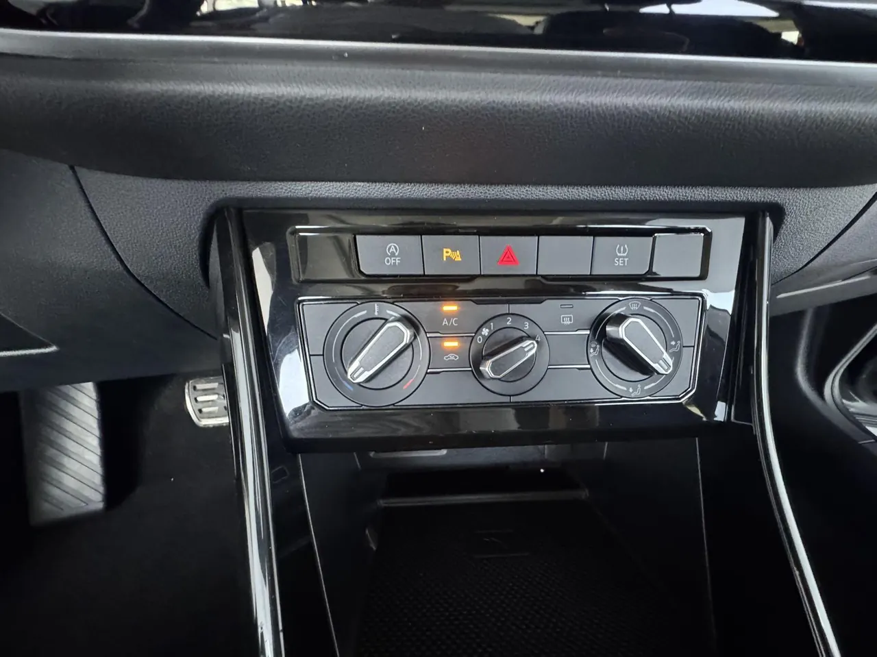 Jetta 2022 Jetta VS7 1.4T Black Front Edition Pleasant Edition Pro Automatic Gear 7