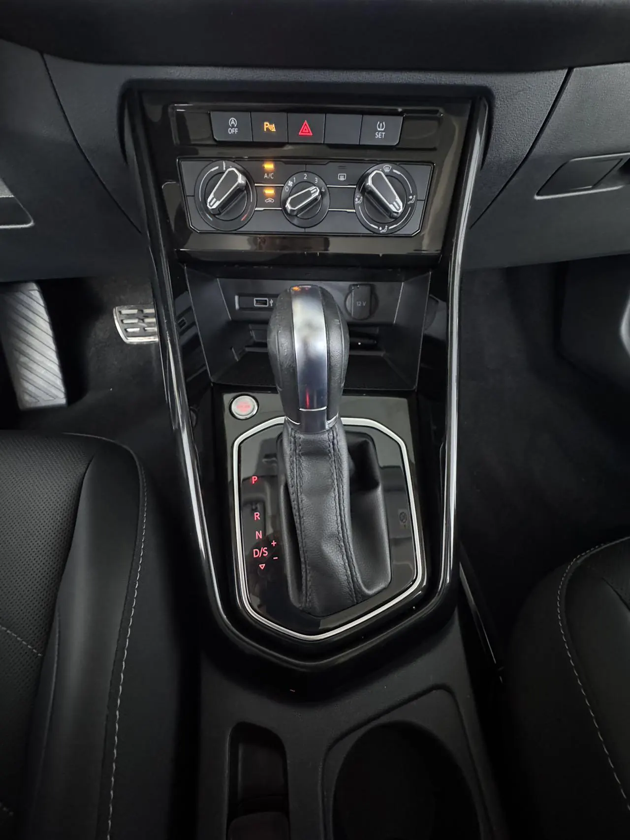 Jetta 2022 Jetta VS7 1.4T Black Front Edition Pleasant Edition Pro Automatic Gear 8
