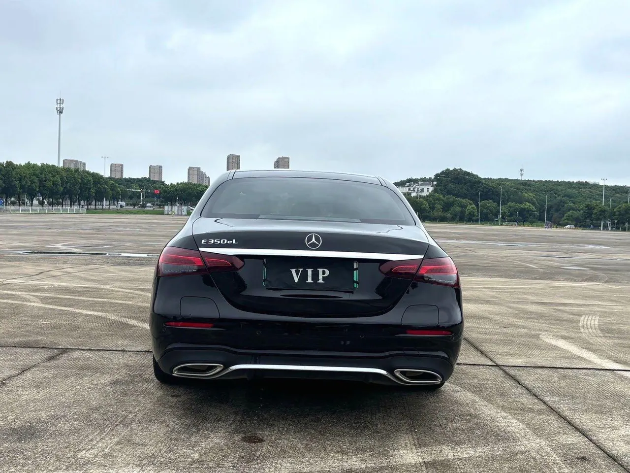 Mercedes Benz Class E New Energy 2022 E 350 e L 2.0T (Change 2) Automatic Gear 4