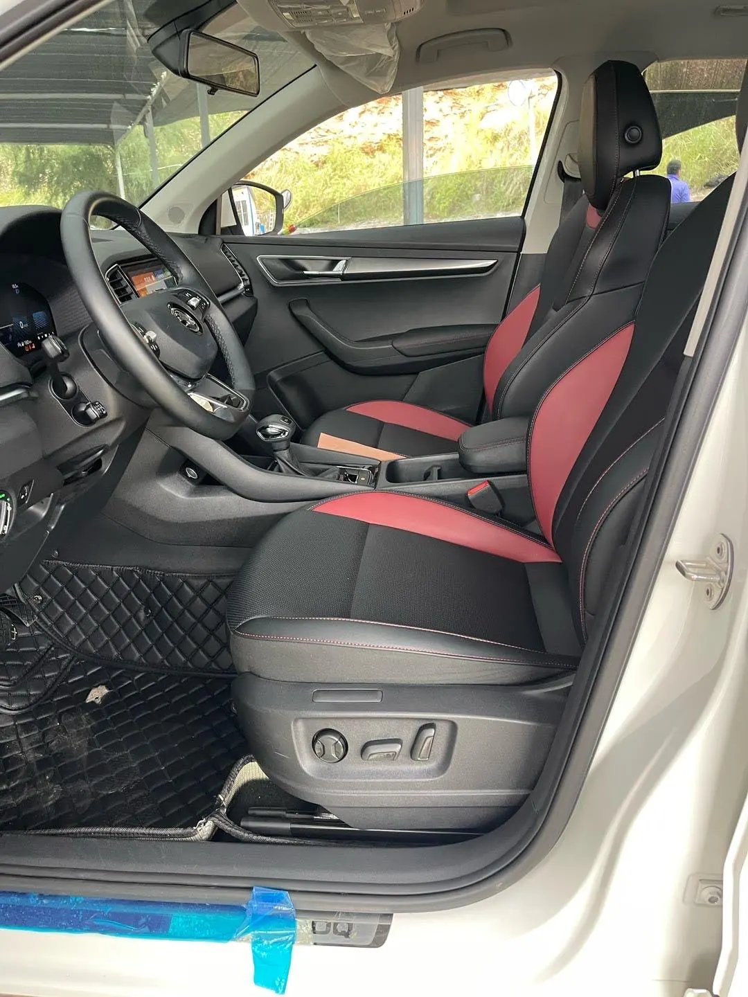 Skoda 2023 Keluoke 1.4TSI TSI280 Luxury Edition Automatic Gear 6