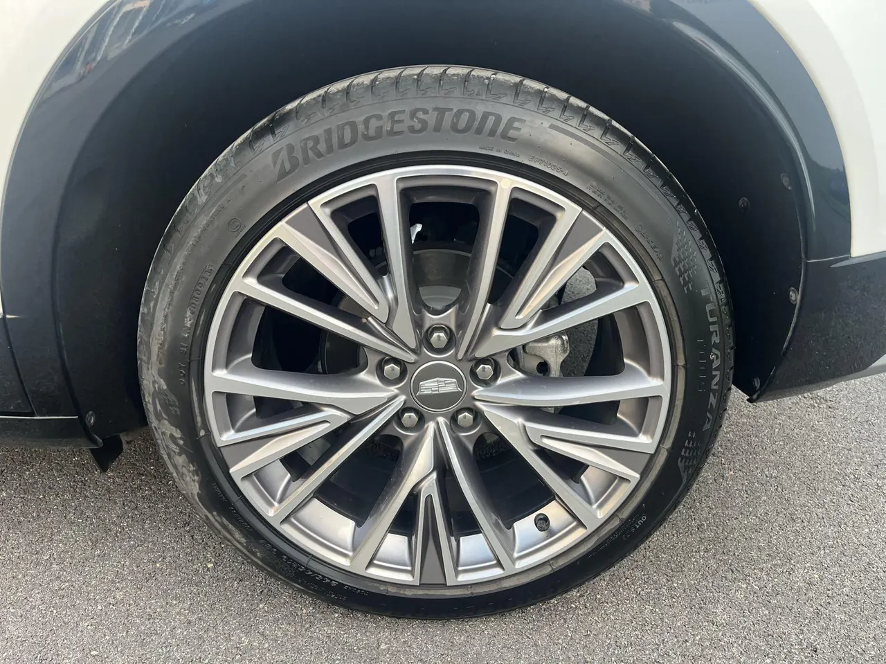 Cadillac 2023 GT4 48V 1.5T 25T Luxury Automatic Gear 10