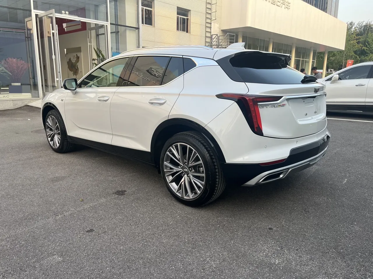 Cadillac 2023 GT4 48V 1.5T 25T Luxury Automatic Gear 11