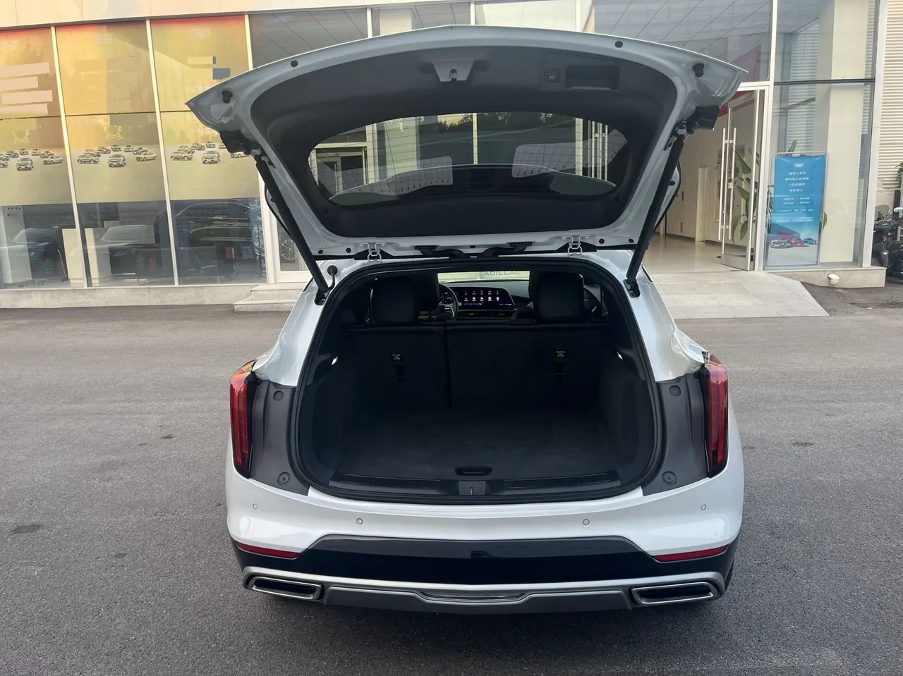 Cadillac 2023 GT4 48V 1.5T 25T Luxury Automatic Gear 13