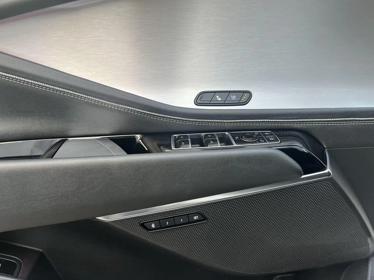 Cadillac 2023 GT4 48V 1.5T 25T Luxury Automatic Gear 6