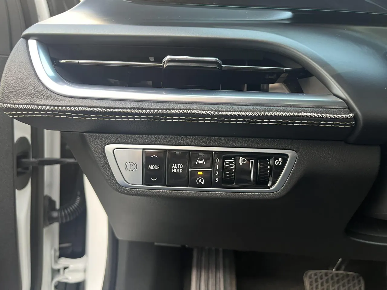 Cadillac 2023 GT4 48V 1.5T 25T Luxury Automatic Gear 8