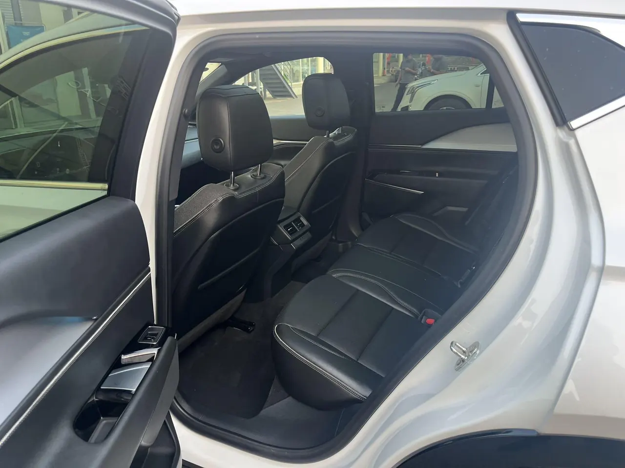 Cadillac 2023 GT4 48V 1.5T 25T Luxury Automatic Gear 9